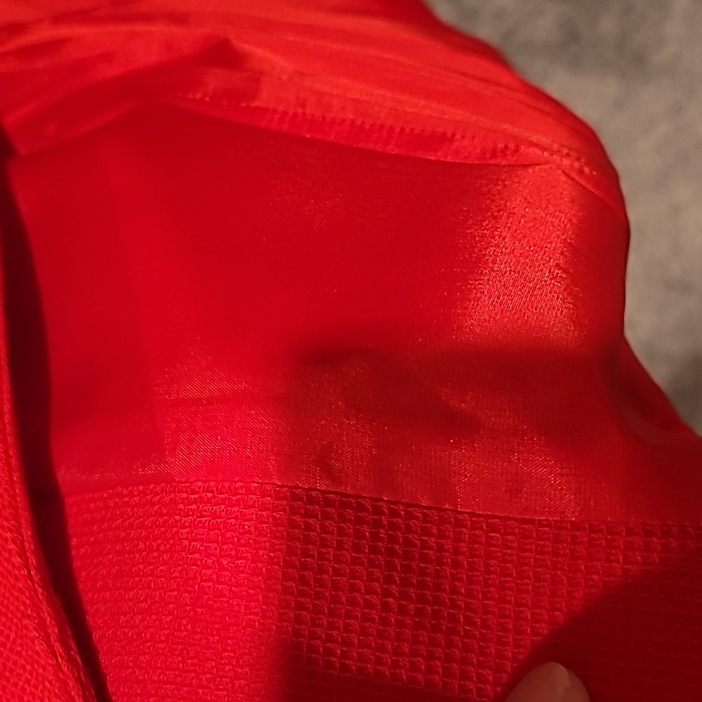 Red blazer. - Picture 5 of 5